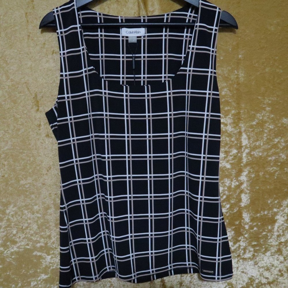 Calvin Klein Black, White and Biege Scoop Neck Windowpane Print Top – Large